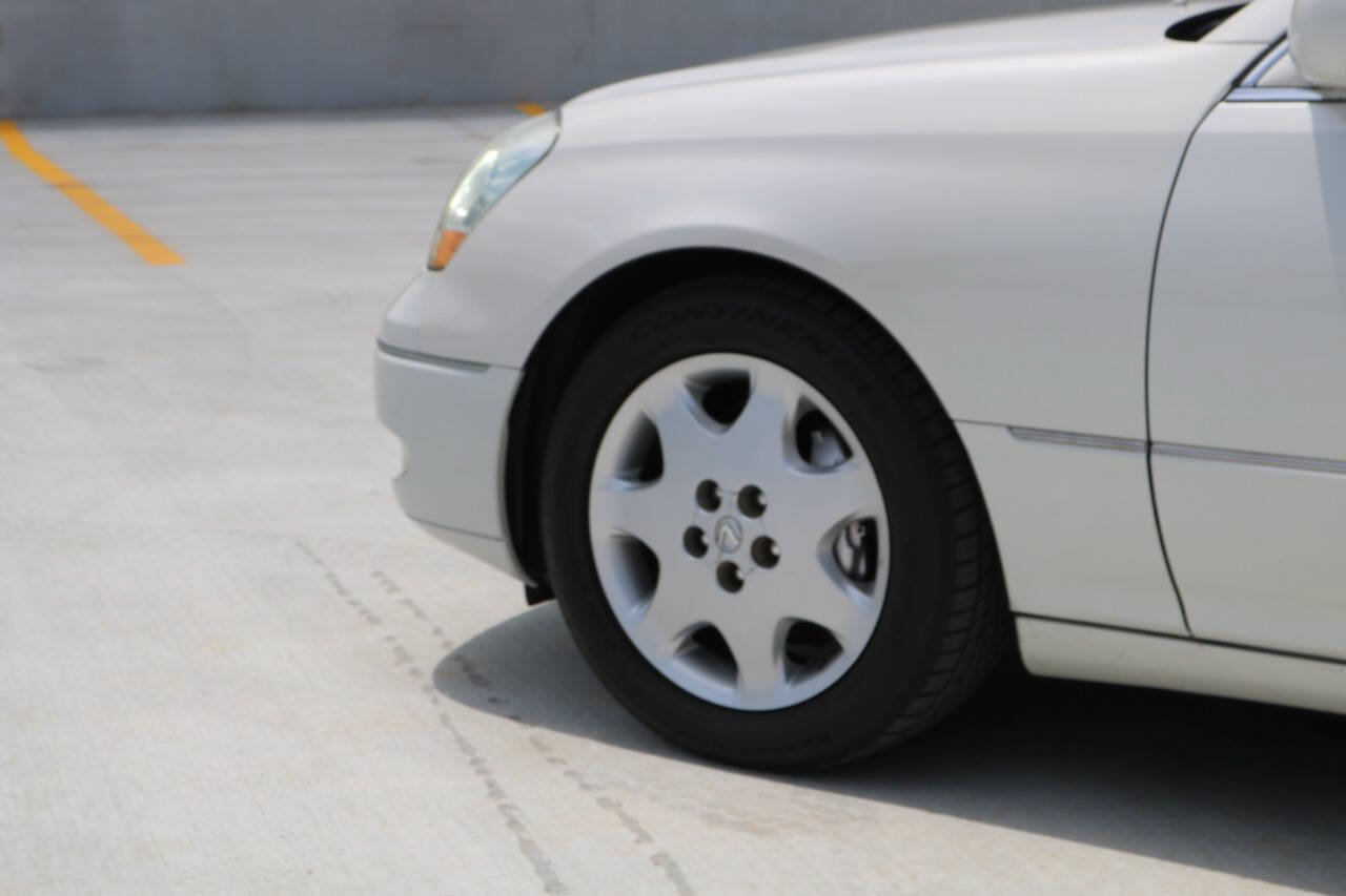 Used 2001 Lexus LS 430 RWD image 30