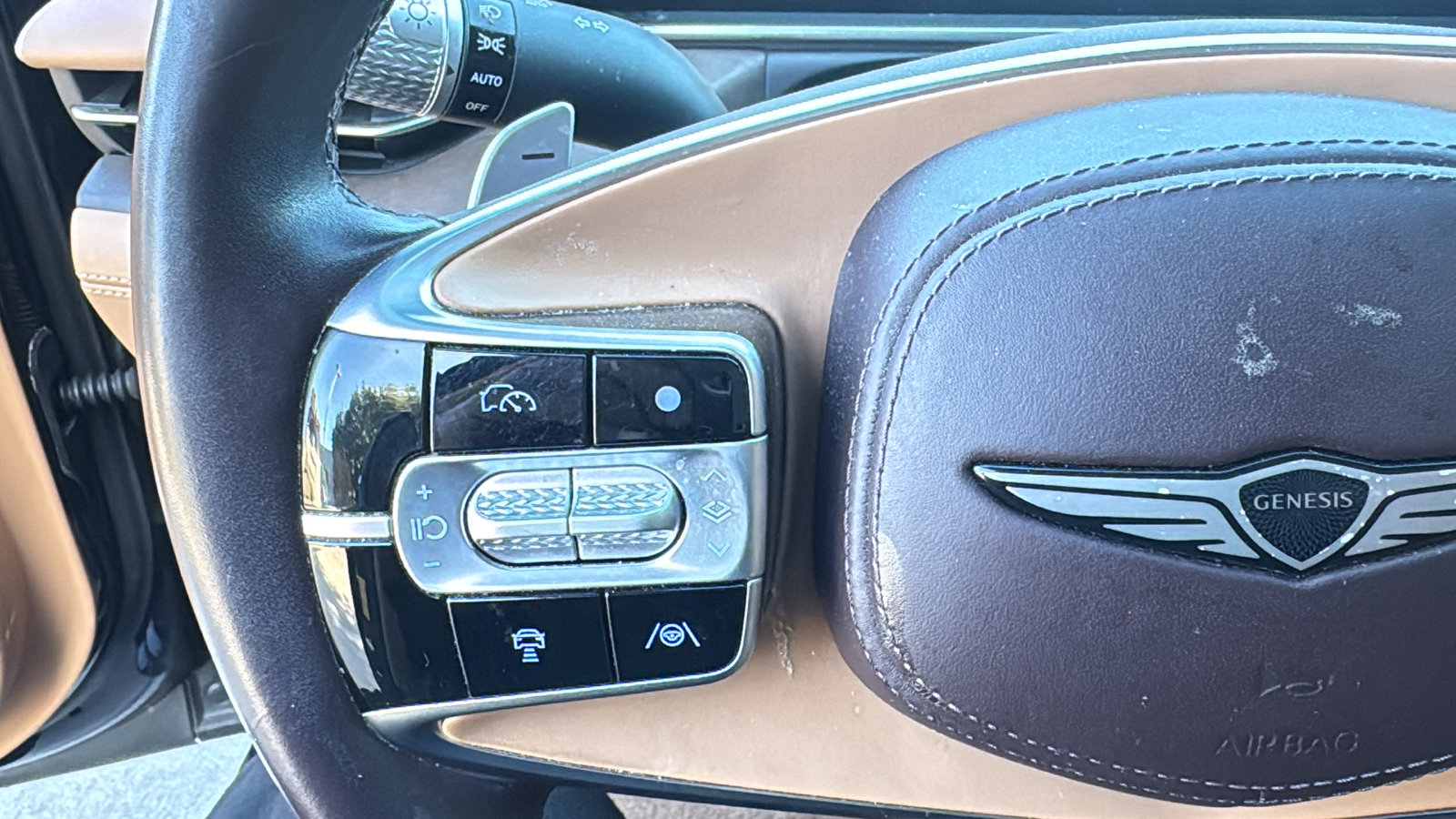 Used 2023 Genesis G90 3.5T image 23