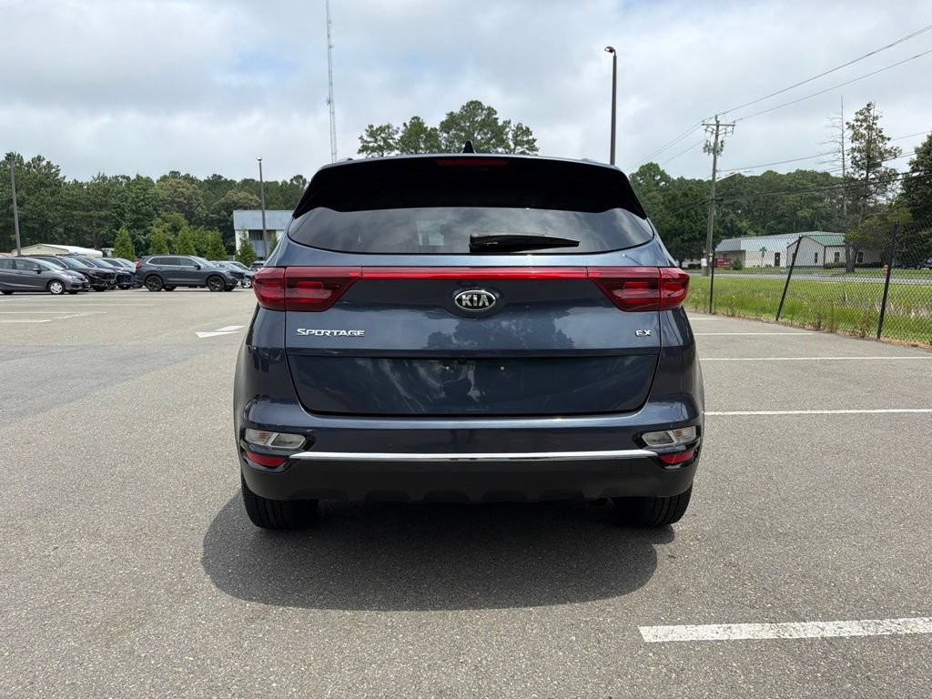 Certified 2022 Kia Sportage EX w/ EX Technology Package AWD/4WD image 6