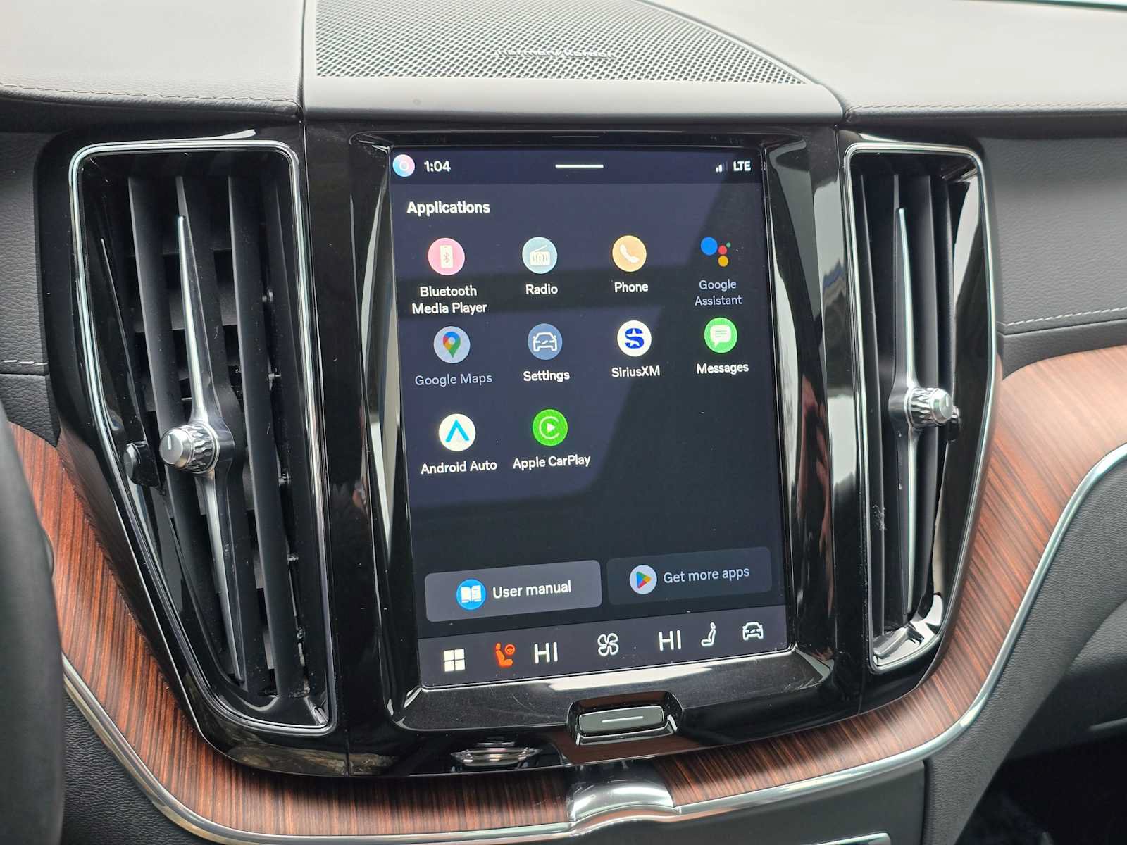 Certified 2023 Volvo XC60 B5 Ultimate AWD/4WD image 25