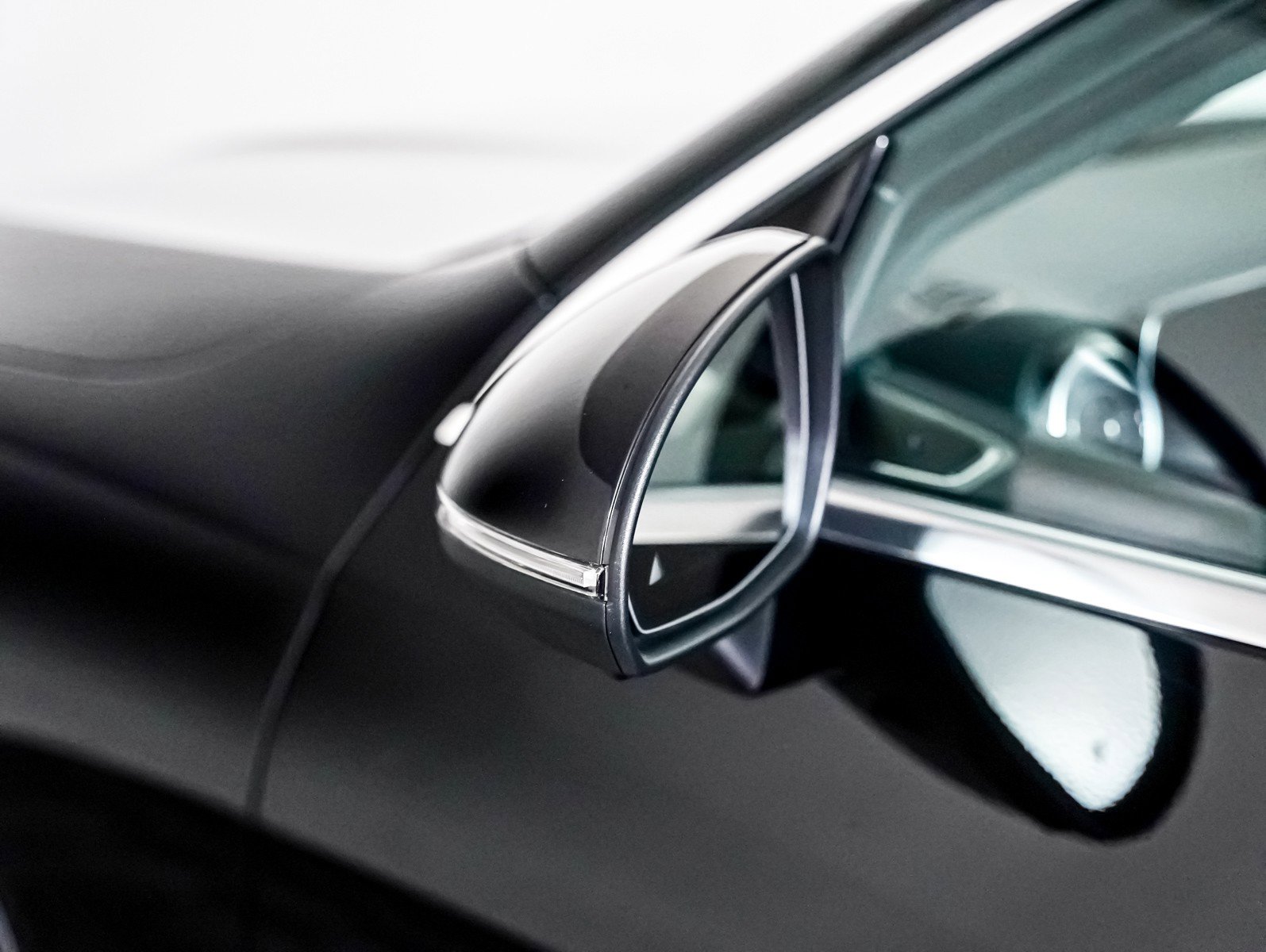 Used 2024 Mercedes-Benz GLC 300 image 21