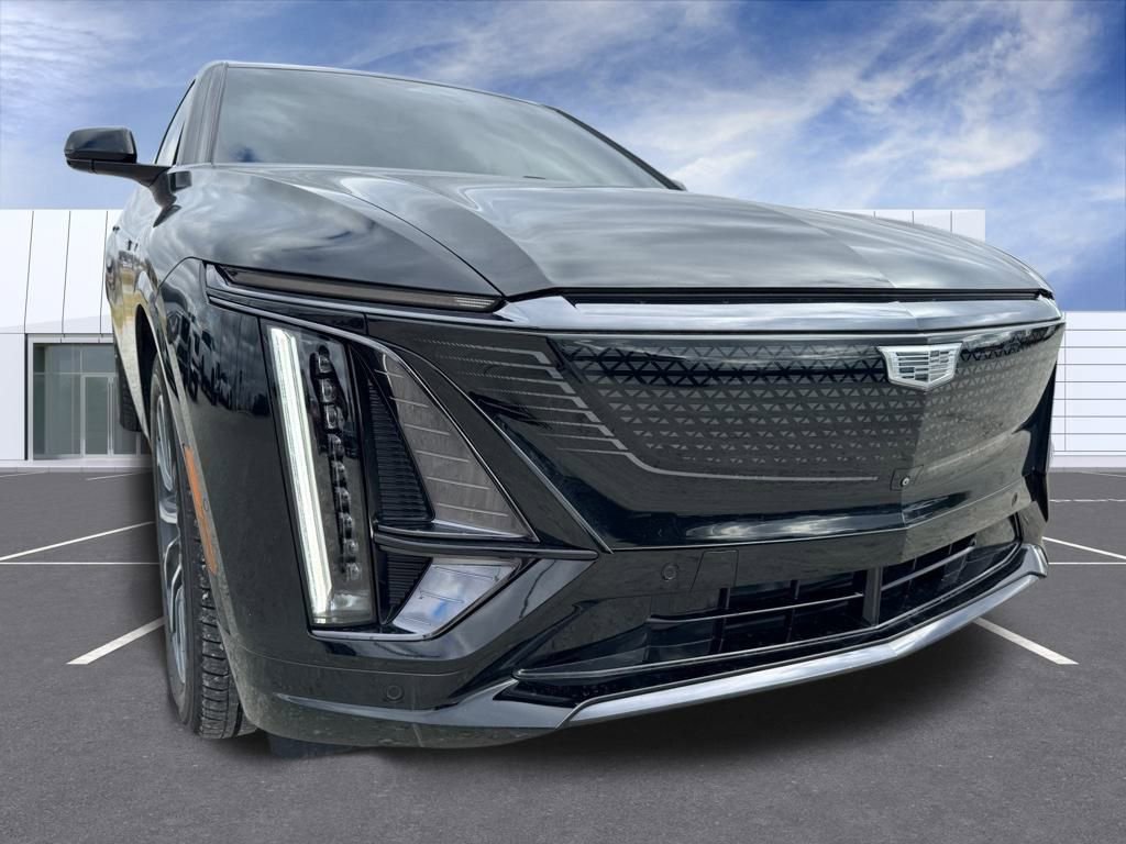 Certified 2024 Cadillac Lyriq Sport image 8