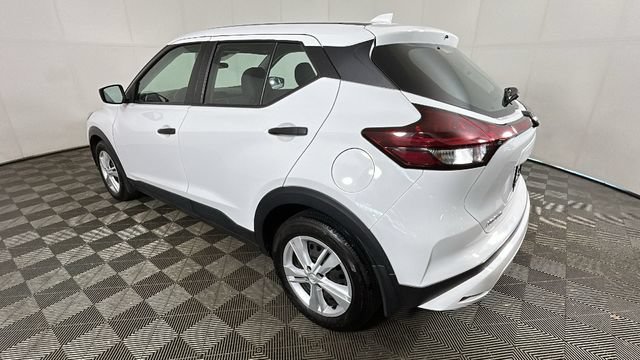 Used 2024 Nissan Kicks S FWD image 5