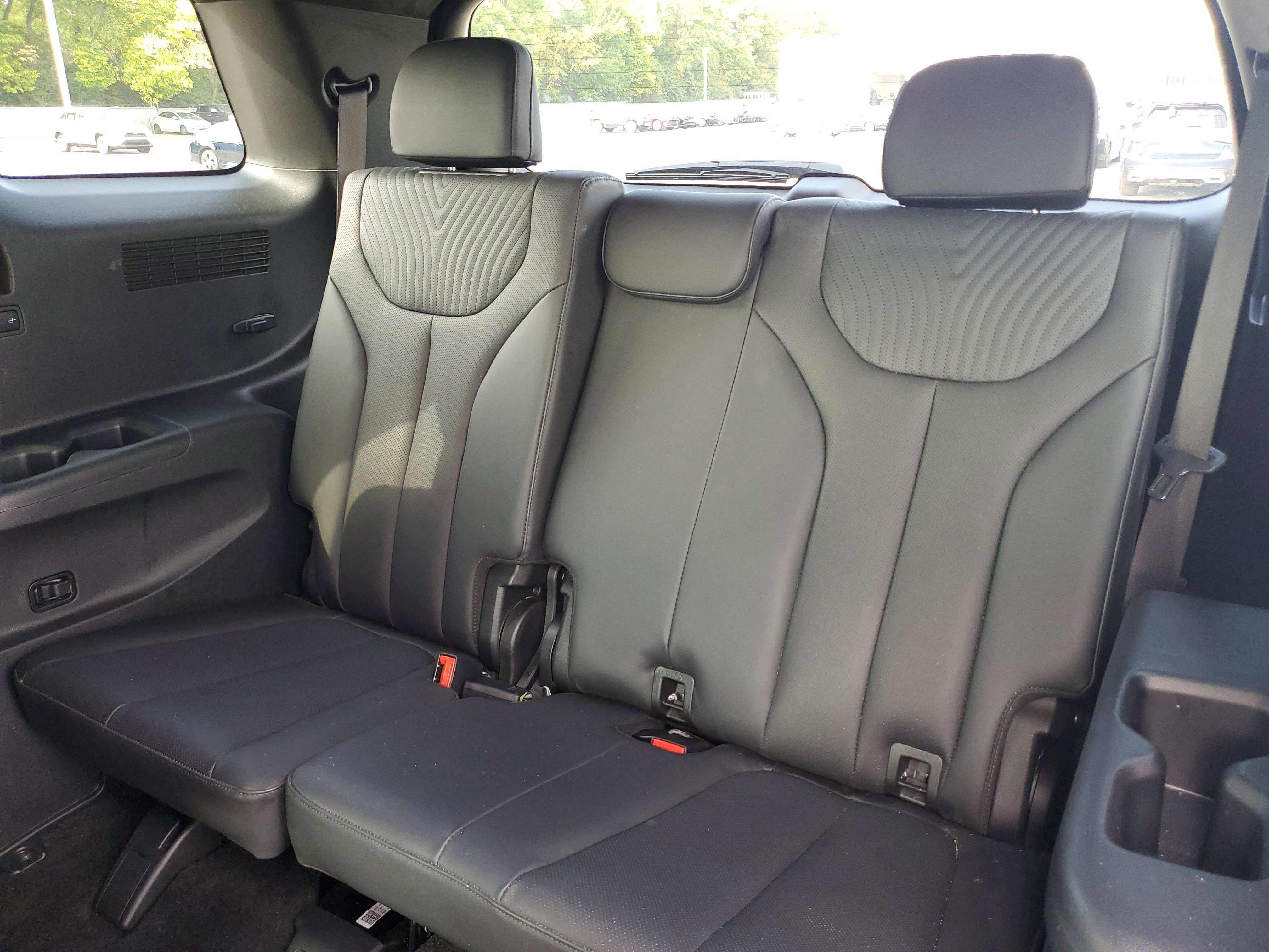 Used 2024 Hyundai Palisade Calligraphy image 13