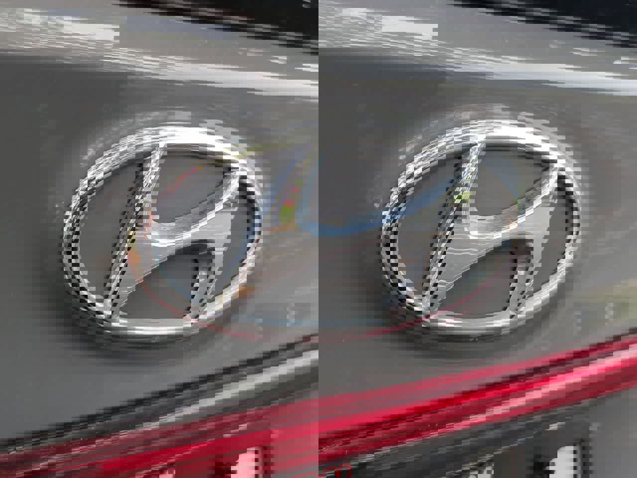 Used 2021 Hyundai Santa Fe SEL w/ Convenience Package image 12