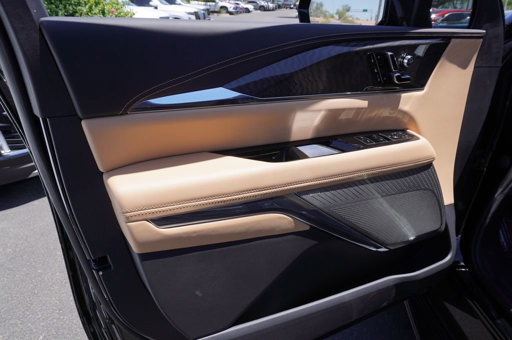 New 2025 Cadillac Escalade IQ Luxury 2 image 15