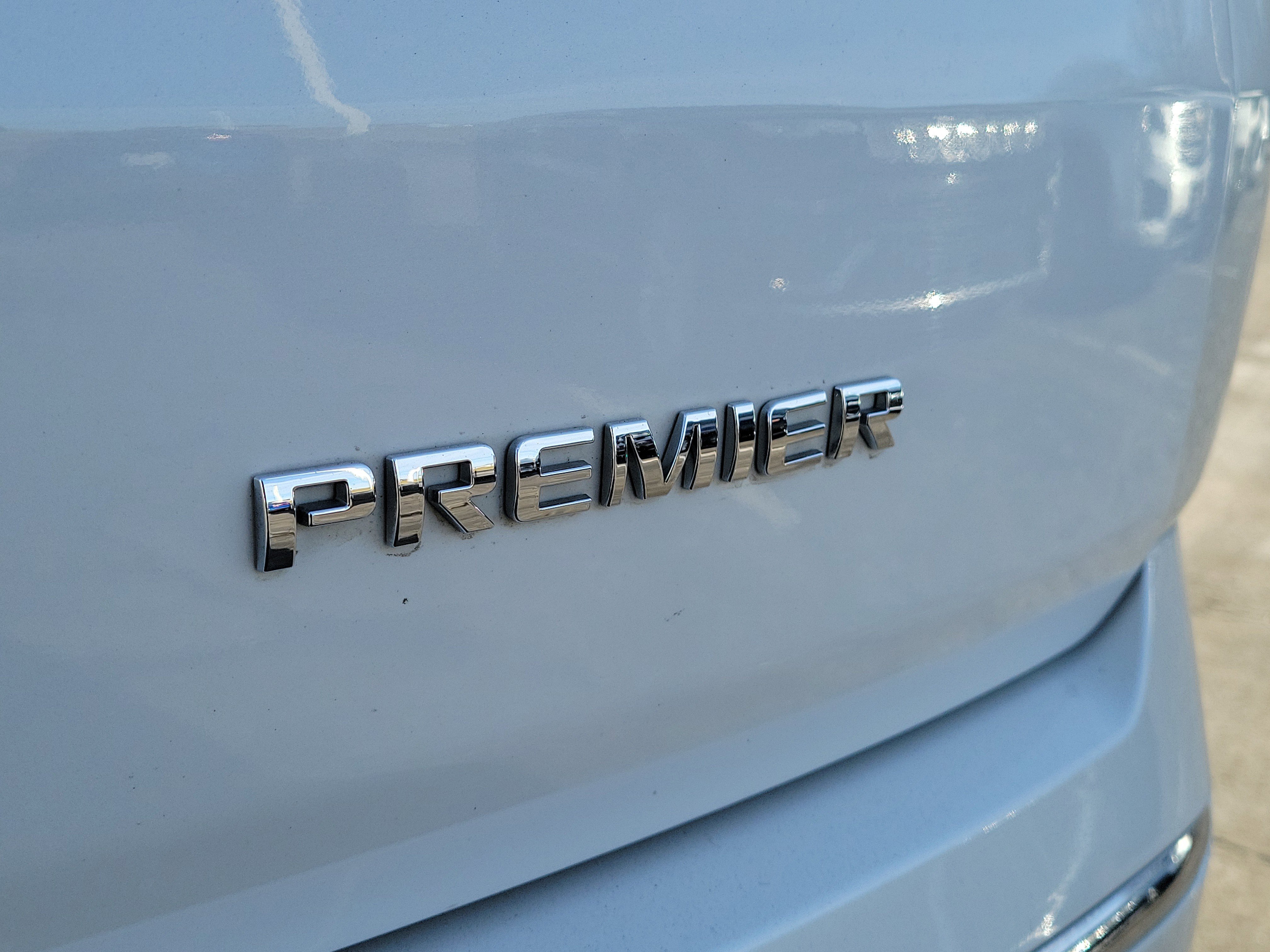 Used 2022 Chevrolet Traverse Premier w/ LPO, Floor Liner Package image 7