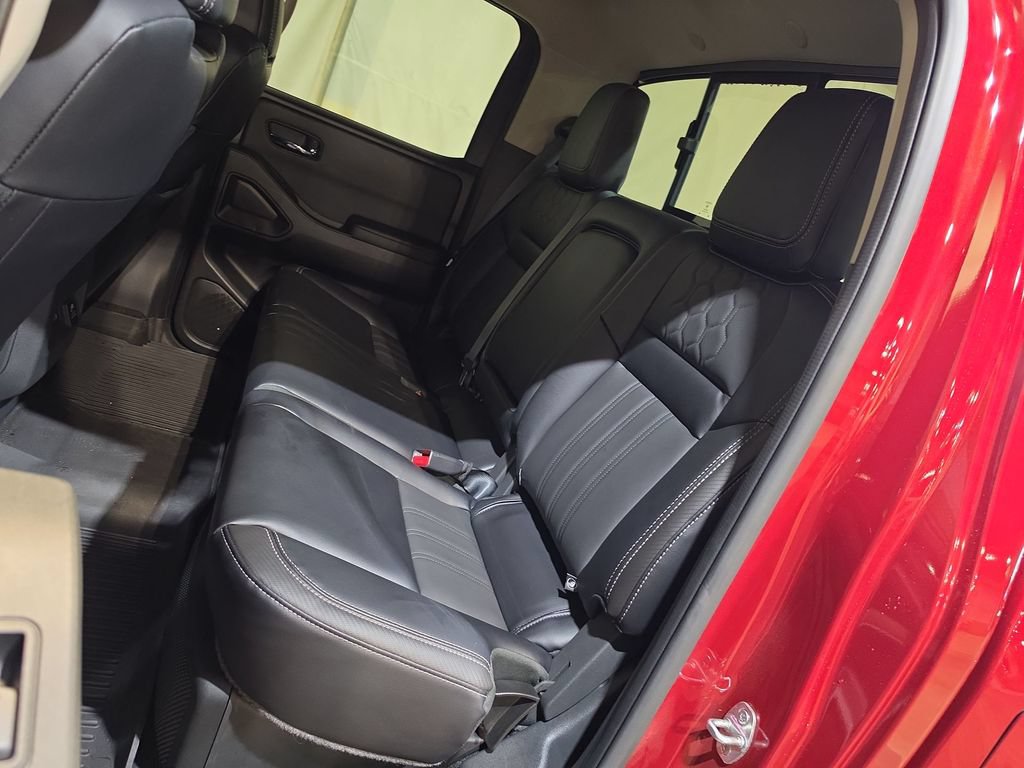 Used 2025 Nissan Frontier SL AWD/4WD image 25