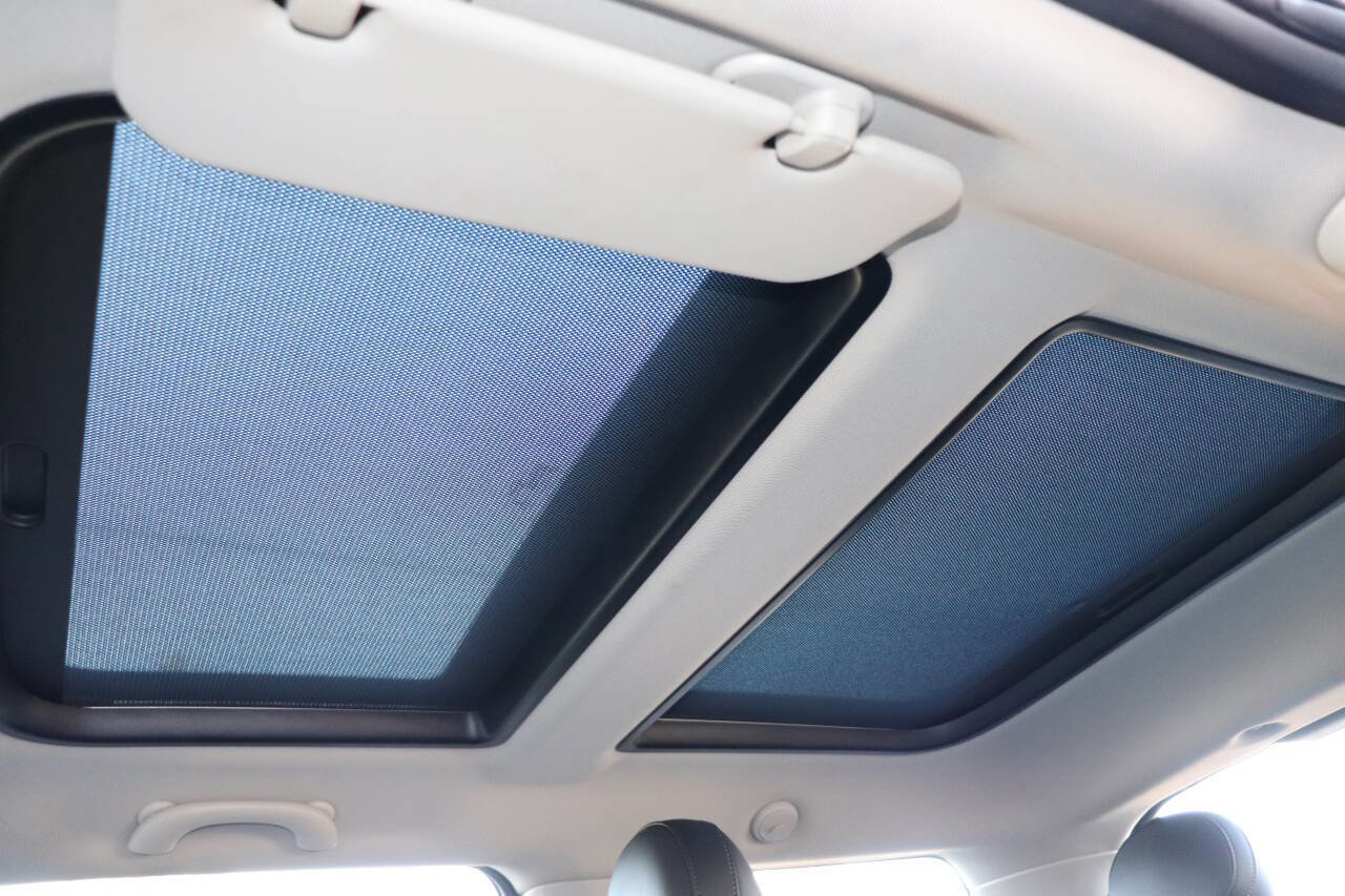 Used 2016 MINI Cooper 2-Door Hardtop image 22