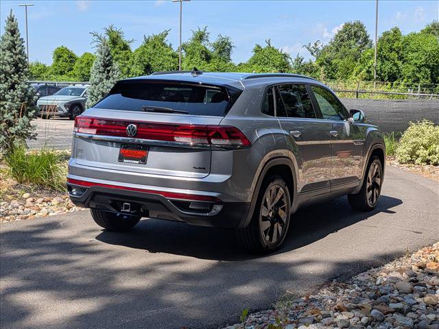 Certified 2024 Volkswagen Atlas Cross Sport SE AWD/4WD image 5