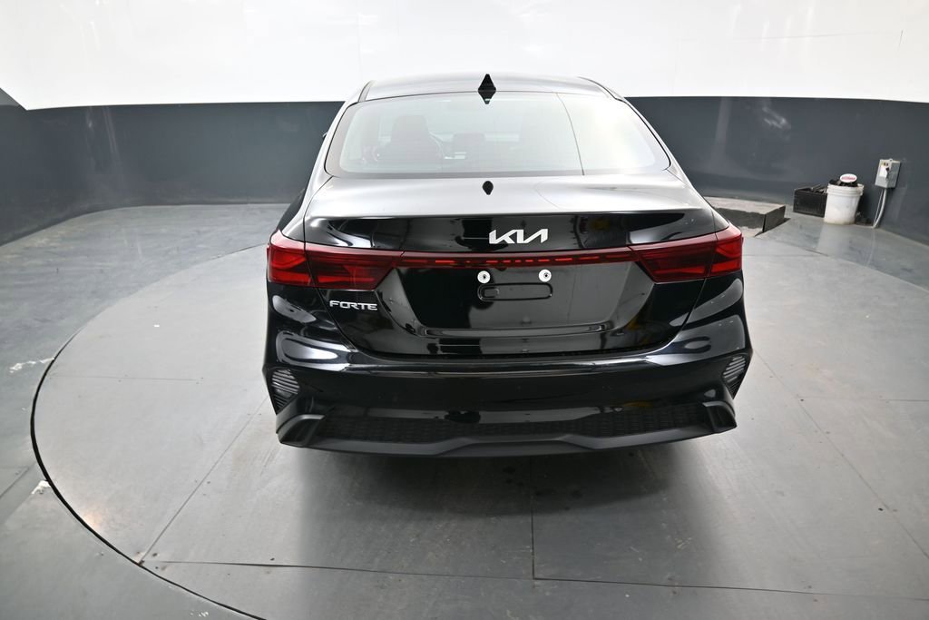 Used 2023 Kia Forte LXS FWD image 8