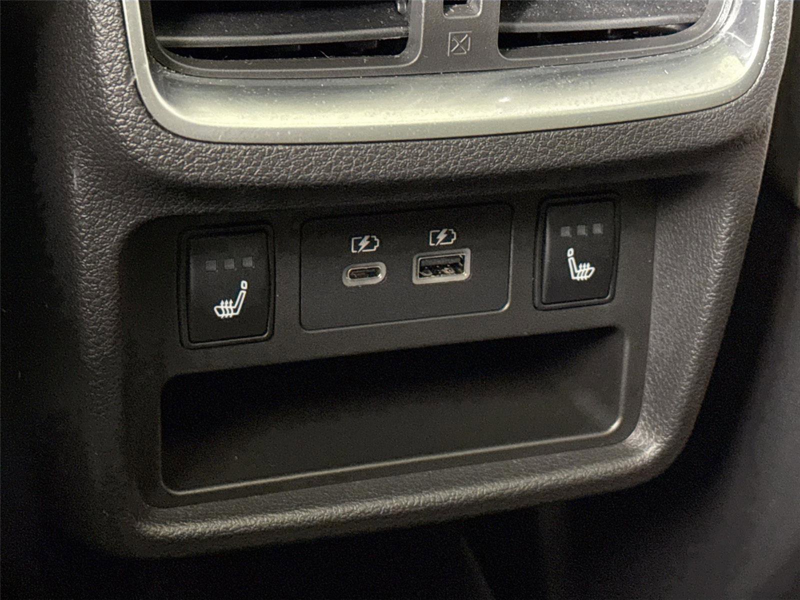 Used 2023 INFINITI QX50 Sensory image 40