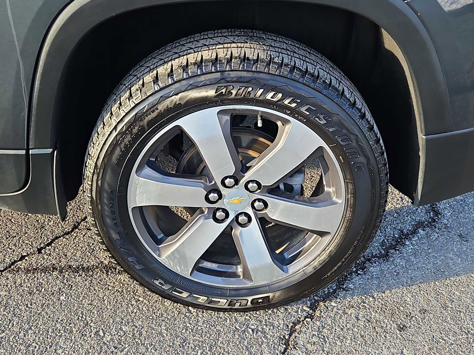 Used 2021 Chevrolet Traverse LT w/ LT Premium Package image 8