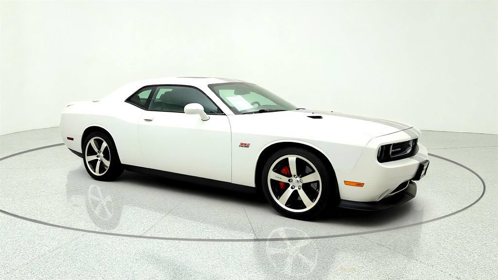 Used 2012 Dodge Challenger SRT8 RWD image 3