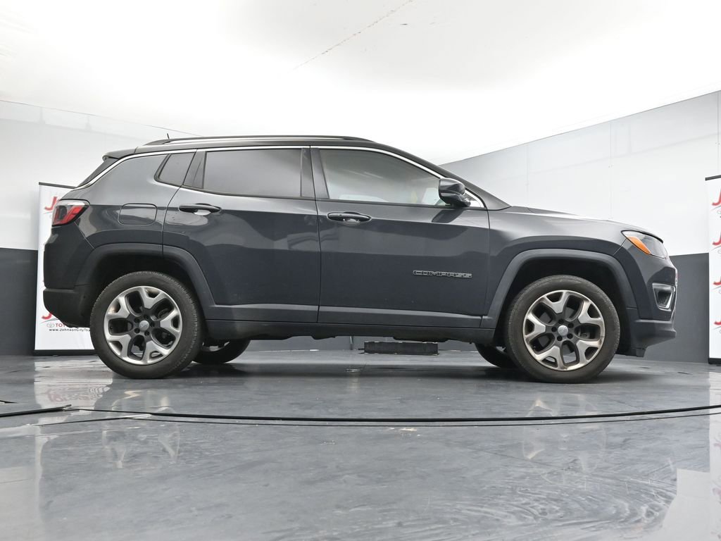 Used 2018 Jeep Compass Limited w/ Navigation Group AWD/4WD image 24