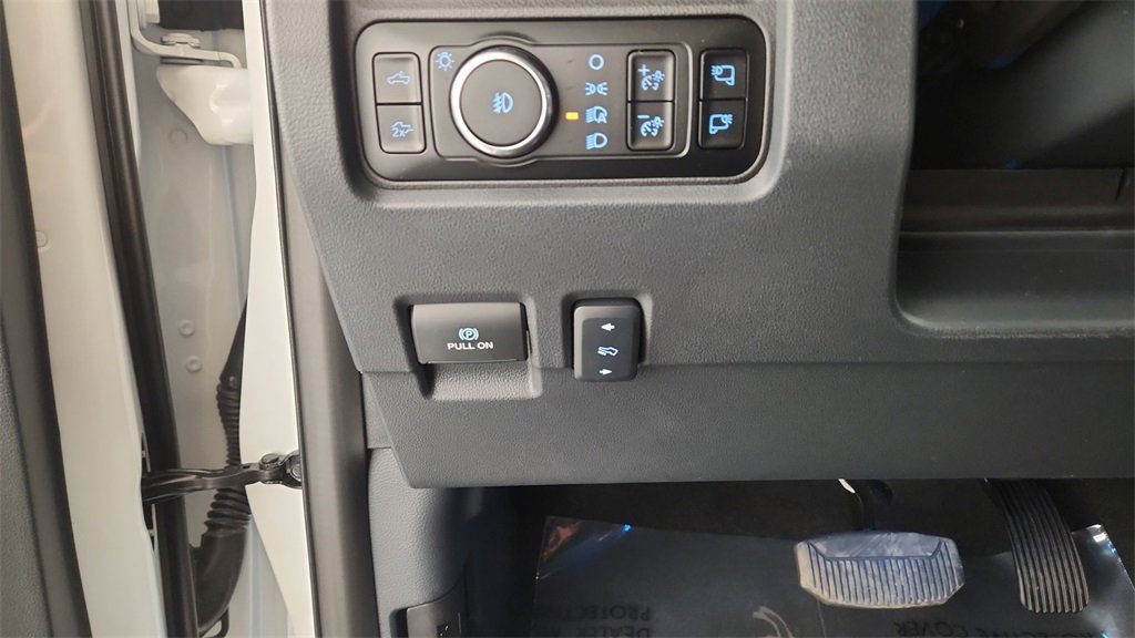 New 2025 Ford F350 XL image 29