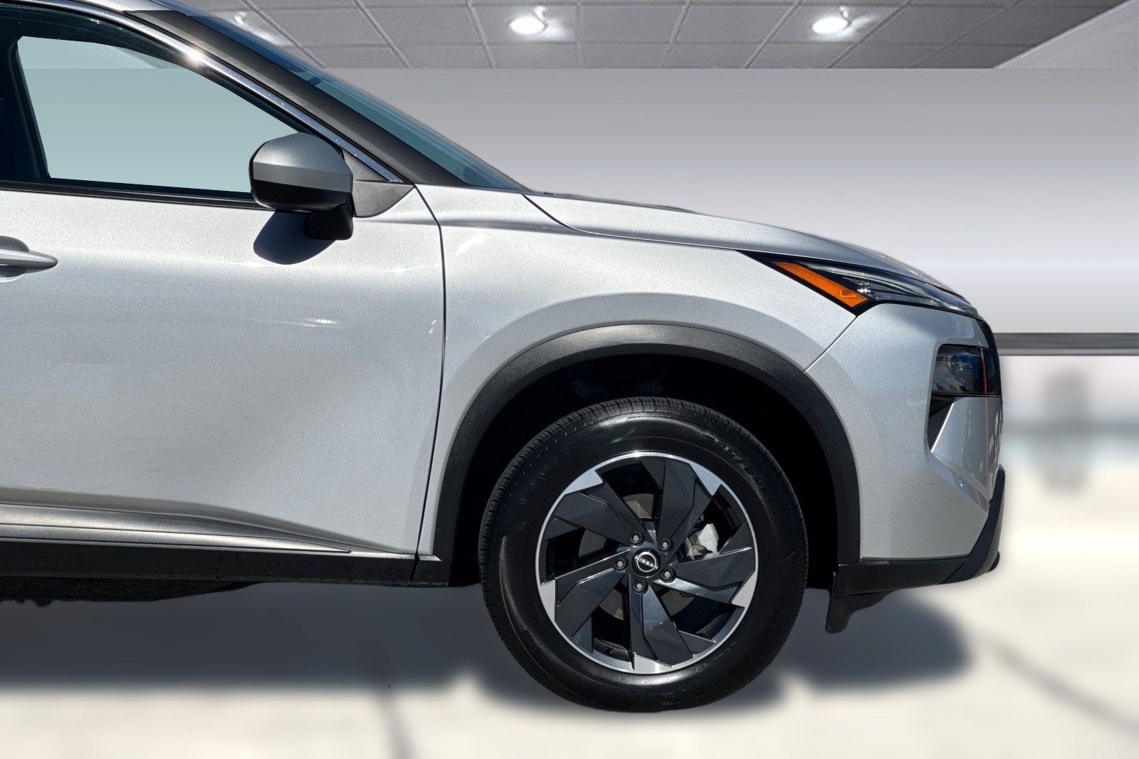 Used 2025 Nissan Rogue SV AWD/4WD image 35