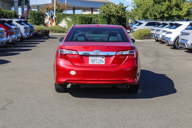 Used 2013 Toyota Camry XLE w/ Leather Pkg FWD image 4