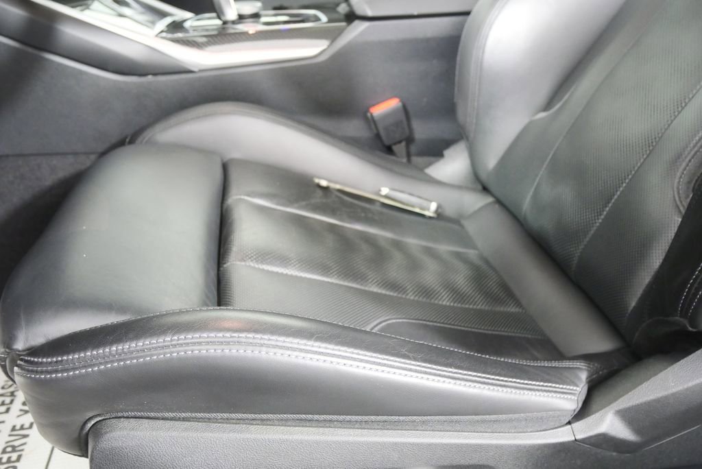 Used 2022 BMW M4 Competition w/ Executive Package RWD image 9