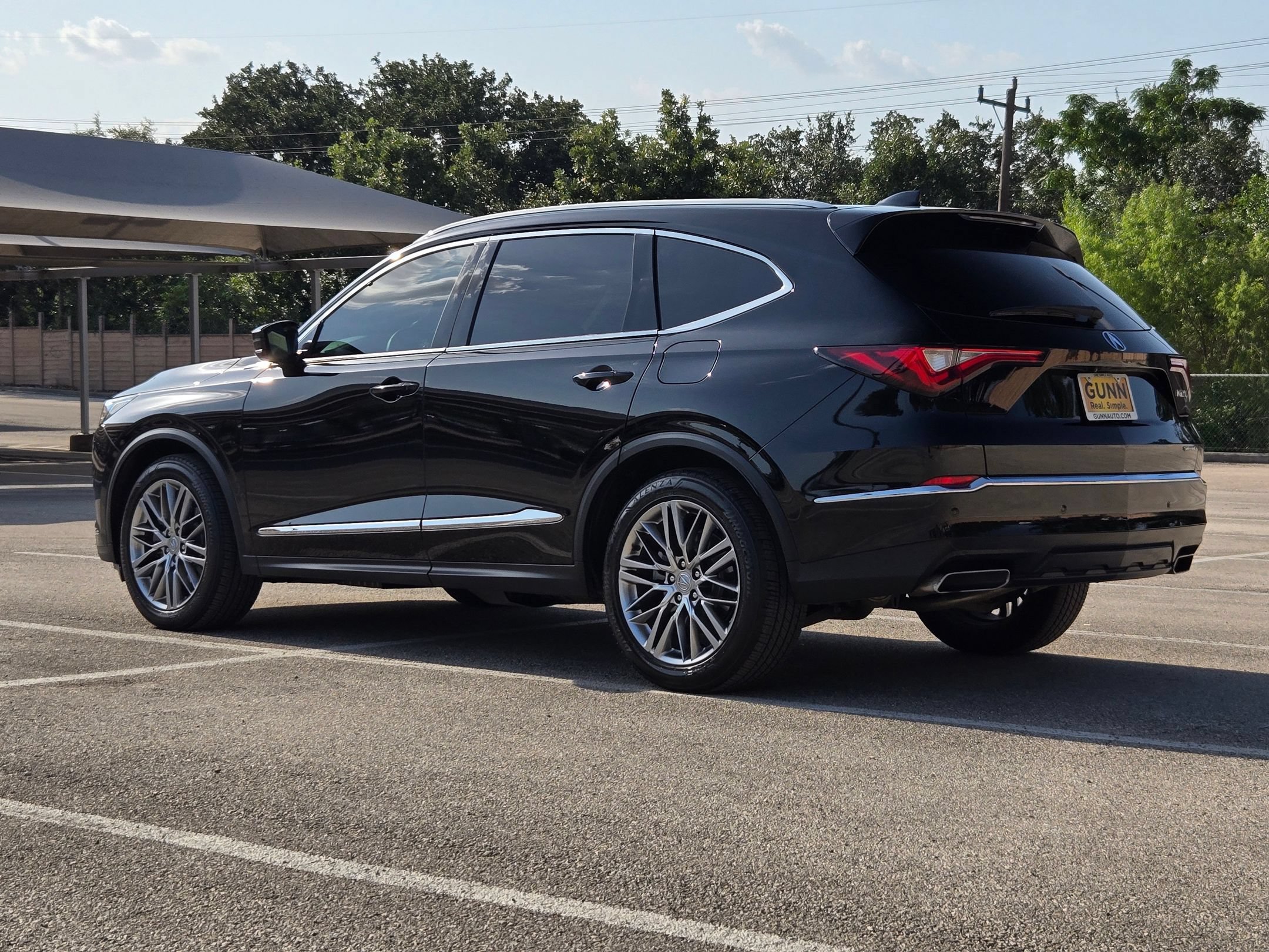 Used 2023 Acura MDX SH-AWD w/ Advance Package image 6