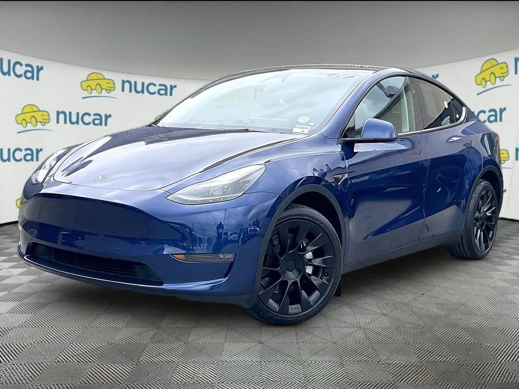 Used 2024 Tesla Model Y Long Range AWD/4WD image 3