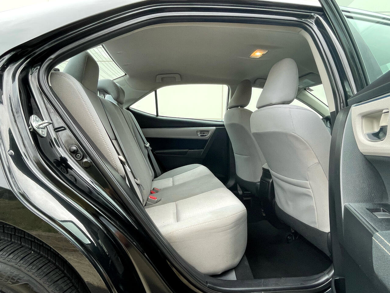 Used 2014 Toyota Corolla LE Premium image 16
