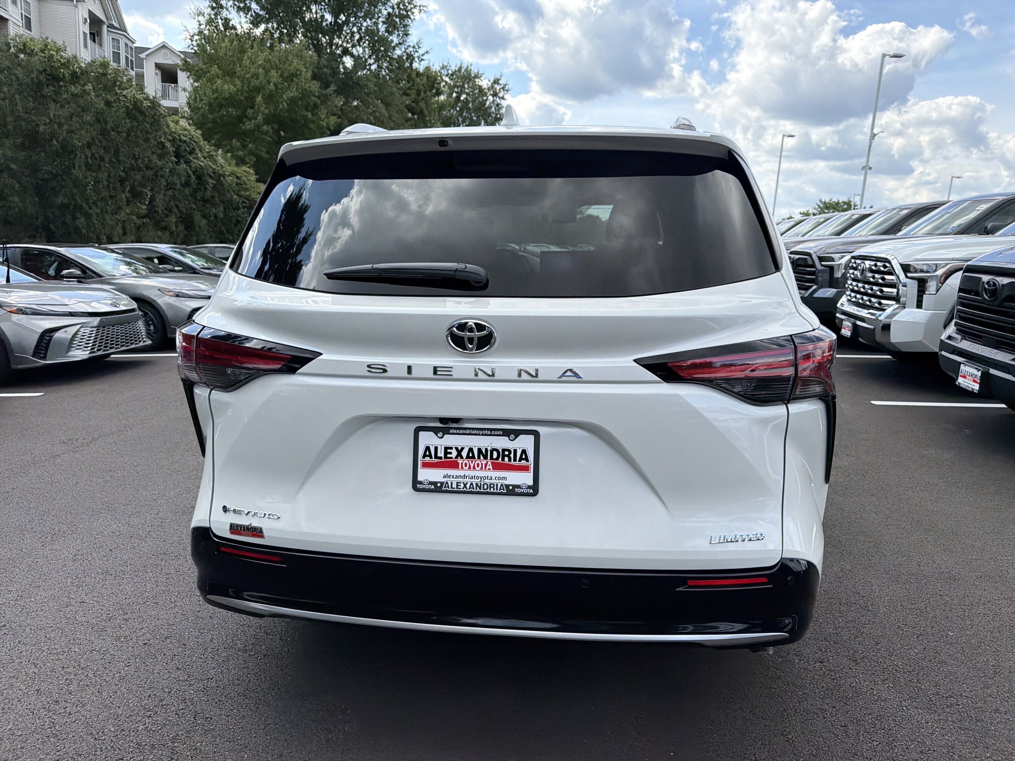 New 2026 Toyota Sienna Limited AWD/4WD image 5