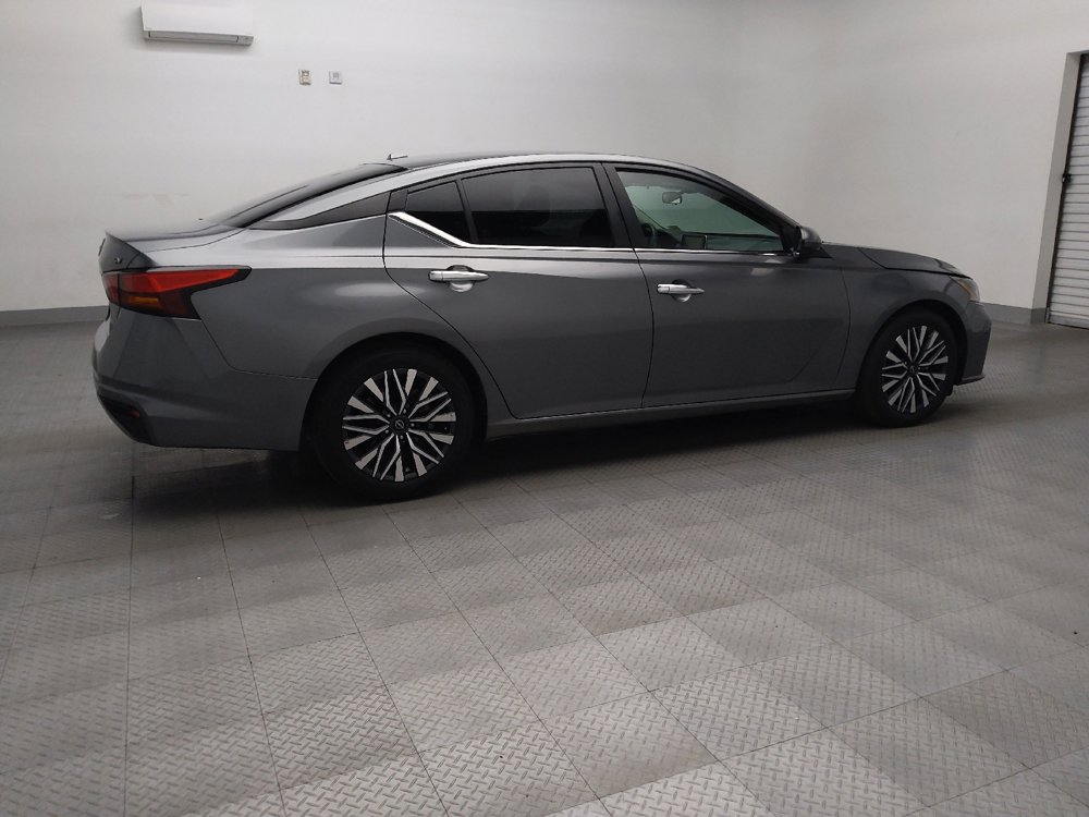 Used 2023 Nissan Altima 2.5 SV image 10