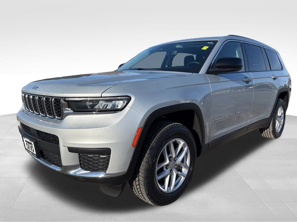 Used 2022 Jeep Grand Cherokee L Laredo w/ Luxury Tech Group I image 3