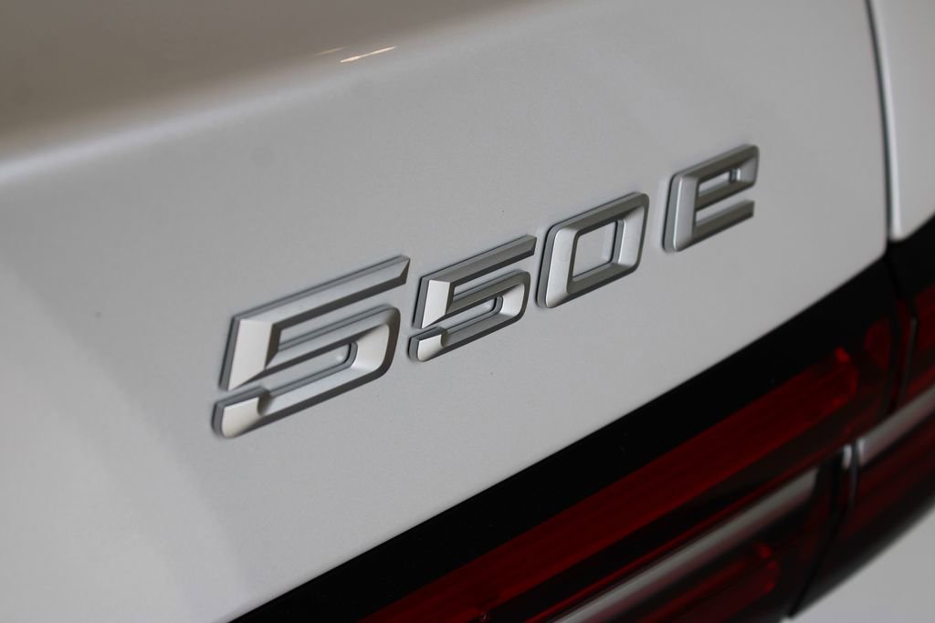 New 2026 BMW 550e xDrive AWD/4WD image 33