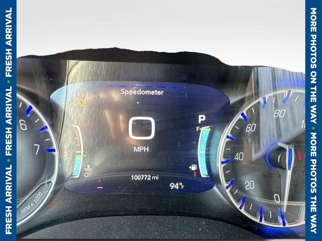 Used 2021 Chrysler Pacifica Touring-L w/ Uconnect Theater Family Group