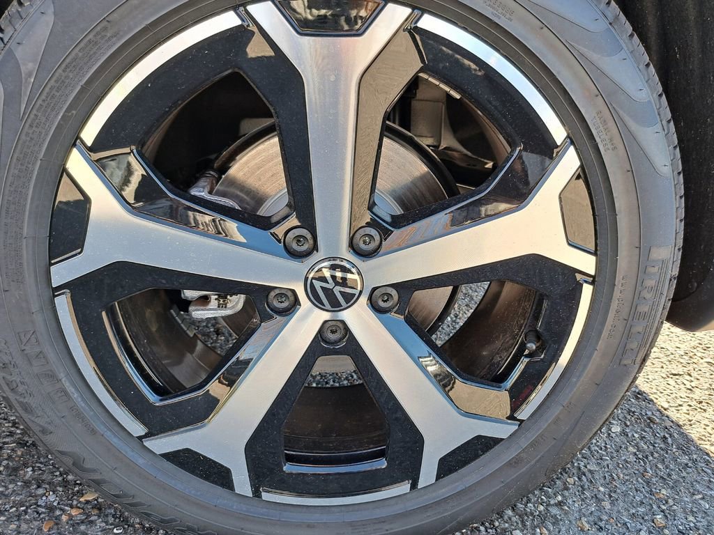 New 2026 Volkswagen Tiguan SE image 25
