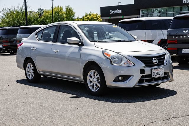 Used 2018 Nissan Versa SV w/ SV Special Edition Package FWD image 6