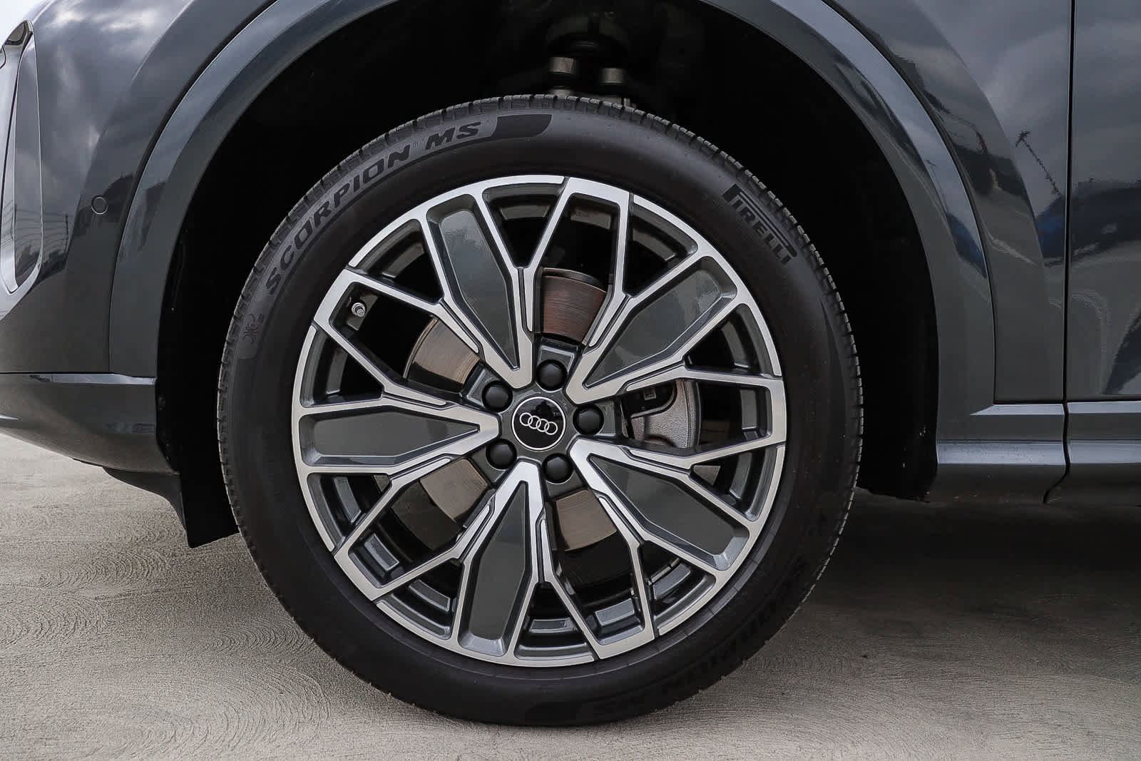 Used 2025 Audi Q5 Premium Plus w/ Premium Plus image 14