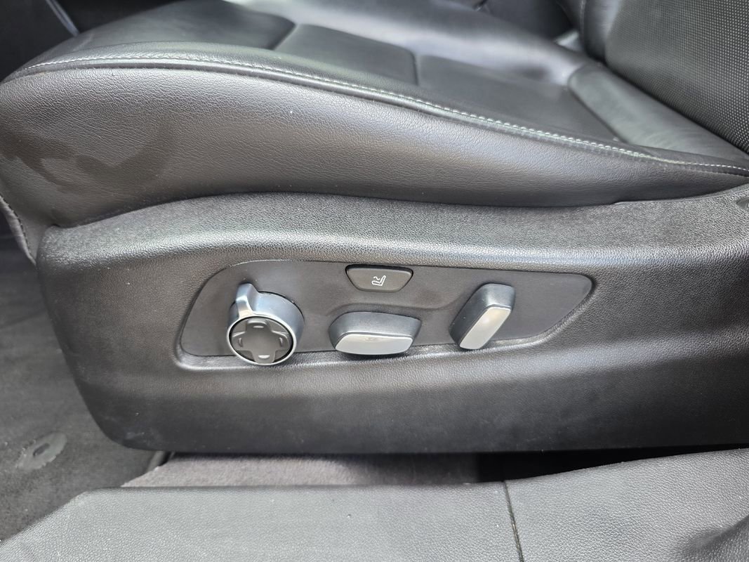 Used 2019 Cadillac XT4 Premium Luxury FWD image 21