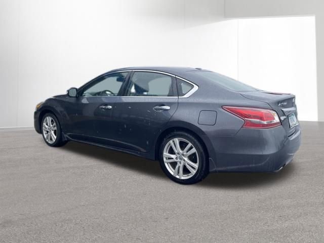 Used 2013 Nissan Altima 3.5 SL FWD image 4