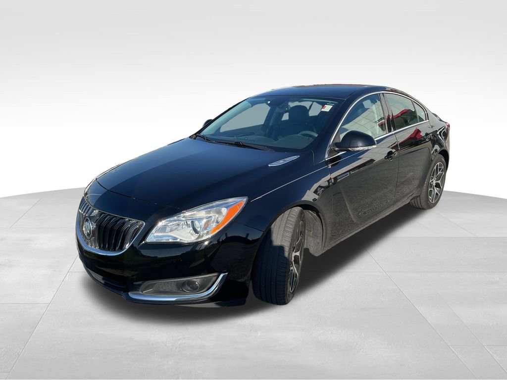 Used 2017 Buick Regal Sport Touring image 3