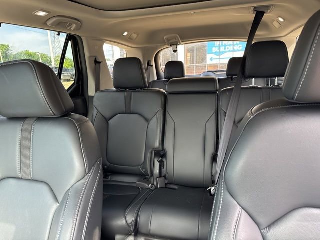 Used 2025 Honda Pilot Touring image 12