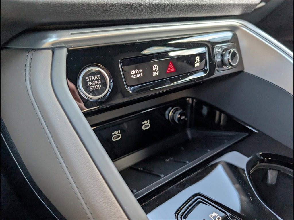 Certified 2025 Audi Q5 Premium Plus w/ Premium Plus image 18