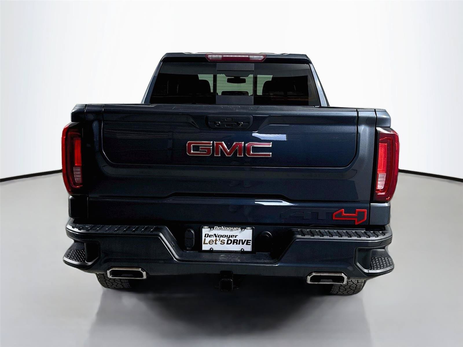 Used 2021 GMC Sierra 1500 AT4 w/ AT4 Preferred Package AWD/4WD image 8