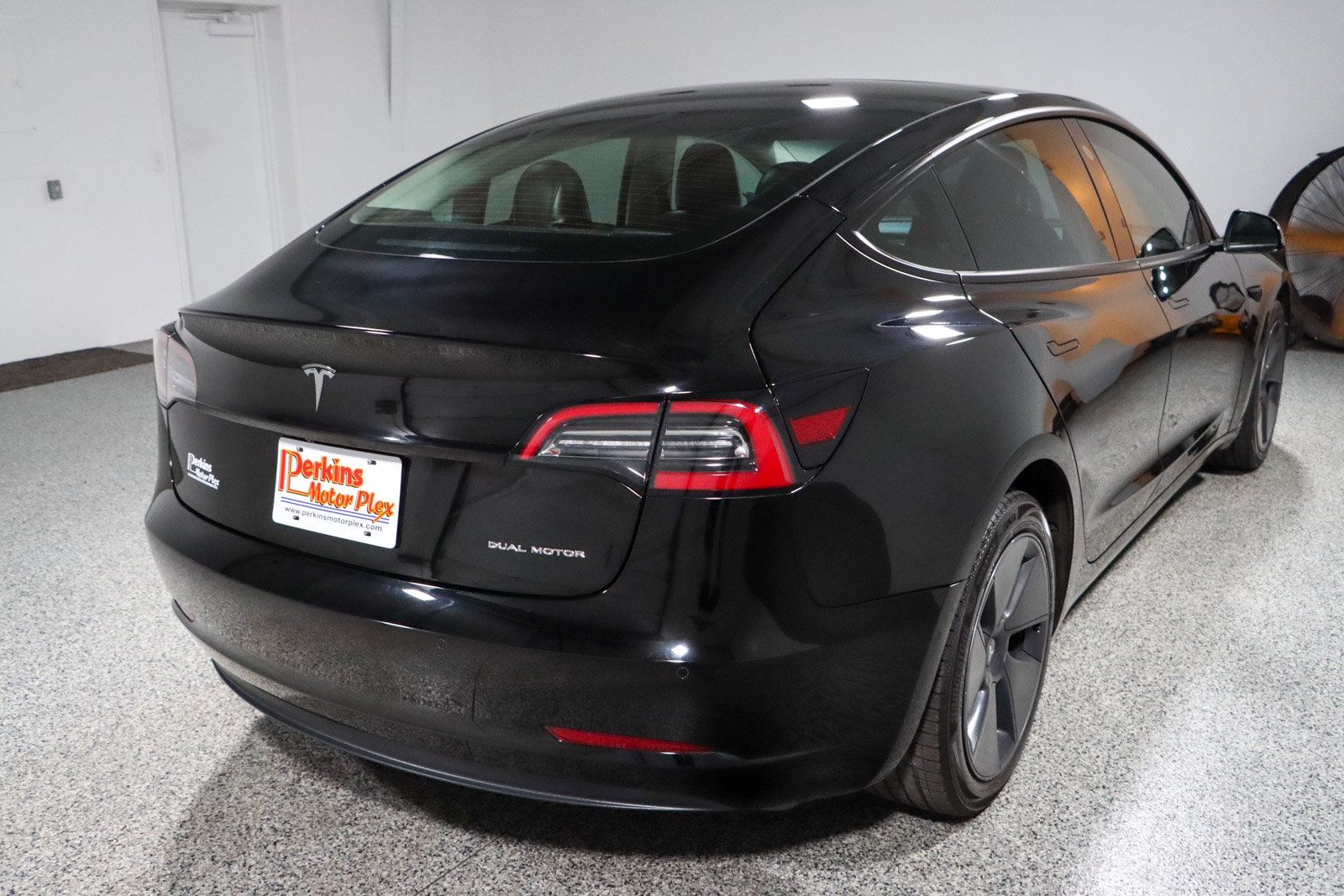 Used 2022 Tesla Model 3 Long Range AWD/4WD image 7