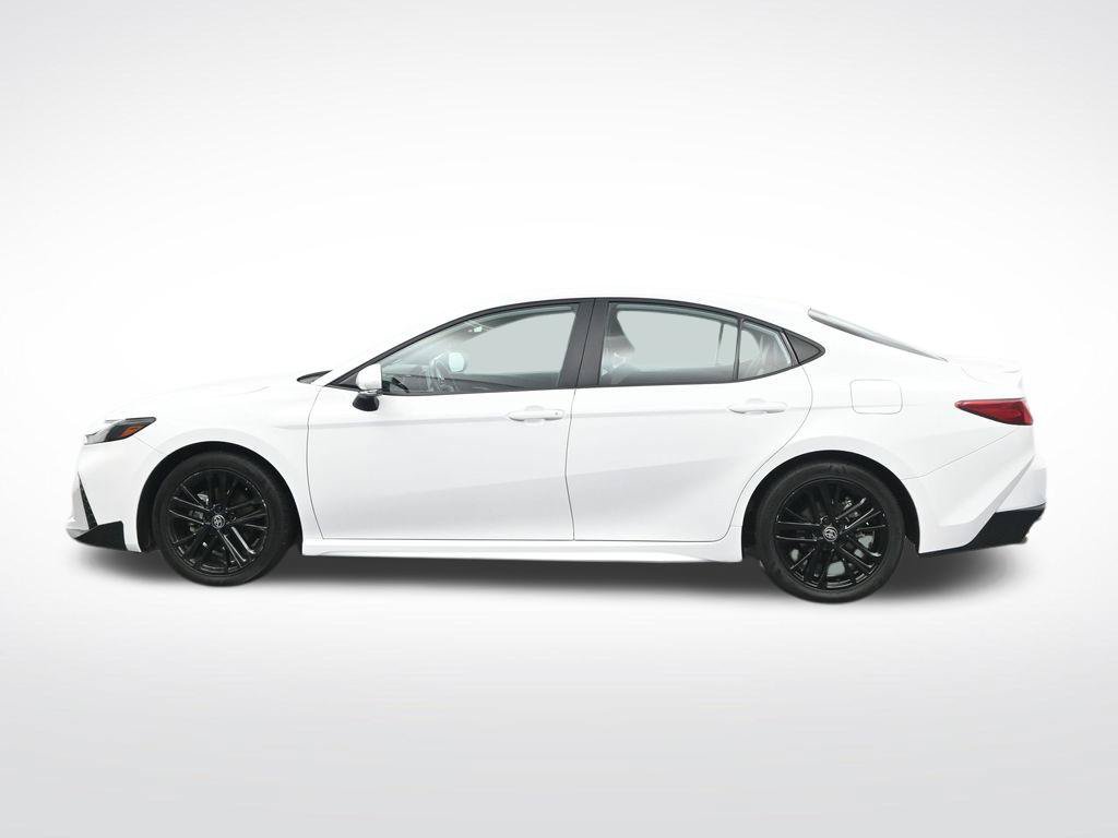 Used 2025 Toyota Camry SE FWD image 10