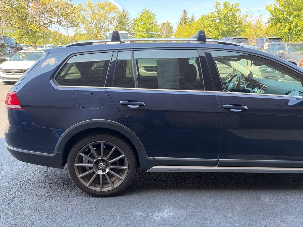 Used 2019 Volkswagen Golf Alltrack S AWD/4WD image 6