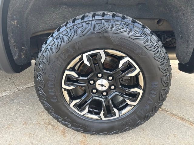 Certified 2022 Chevrolet Silverado 1500 ZR2 w/ Technology Package image 10