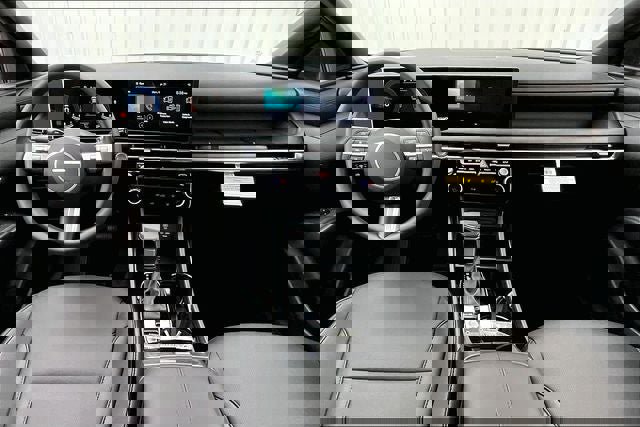 Used 2025 Hyundai Santa Cruz SEL image 6