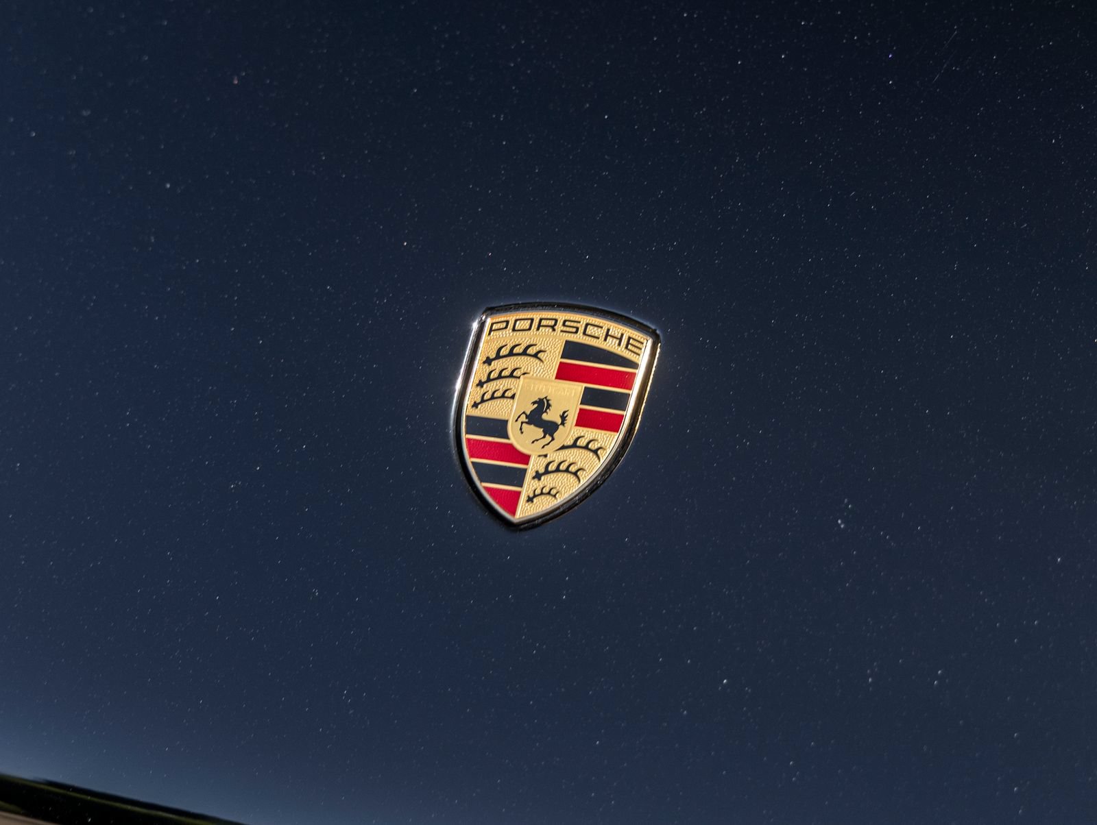 Certified 2025 Porsche Macan GTS AWD/4WD image 17