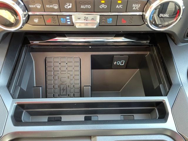 New 2026 Ford F250 Lariat w/ Black Appearance Package AWD/4WD image 36