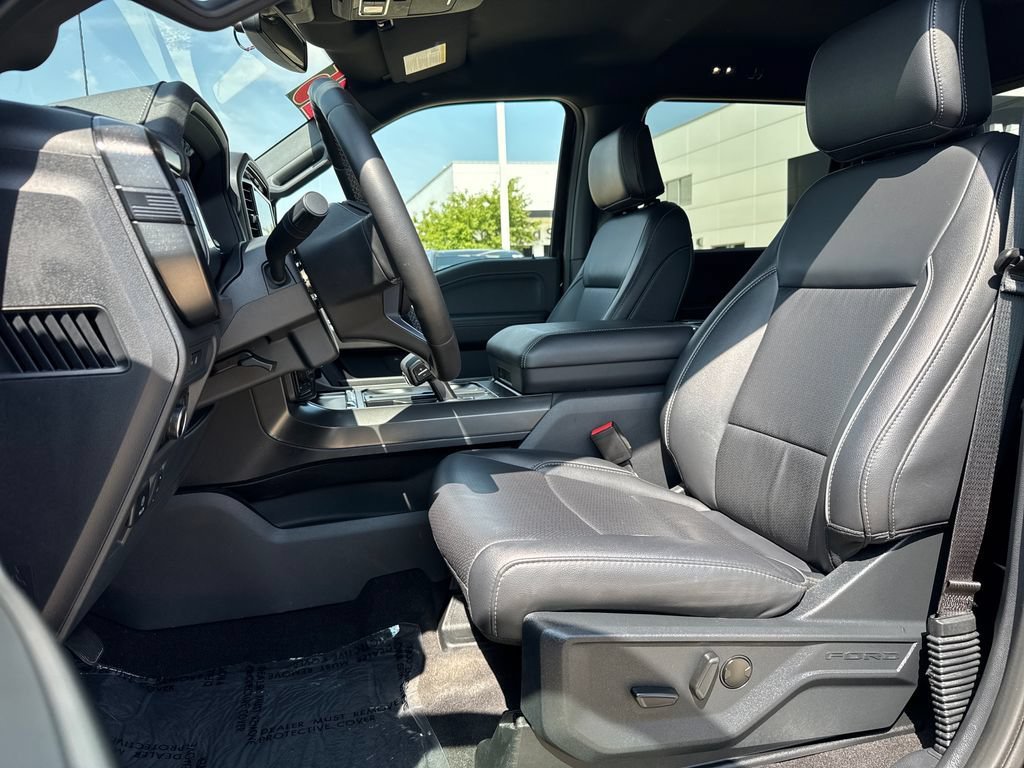 Used 2025 Ford F150 Lariat AWD/4WD image 13