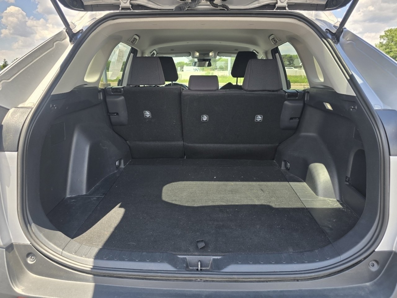 Certified 2024 Toyota RAV4 LE AWD/4WD image 16