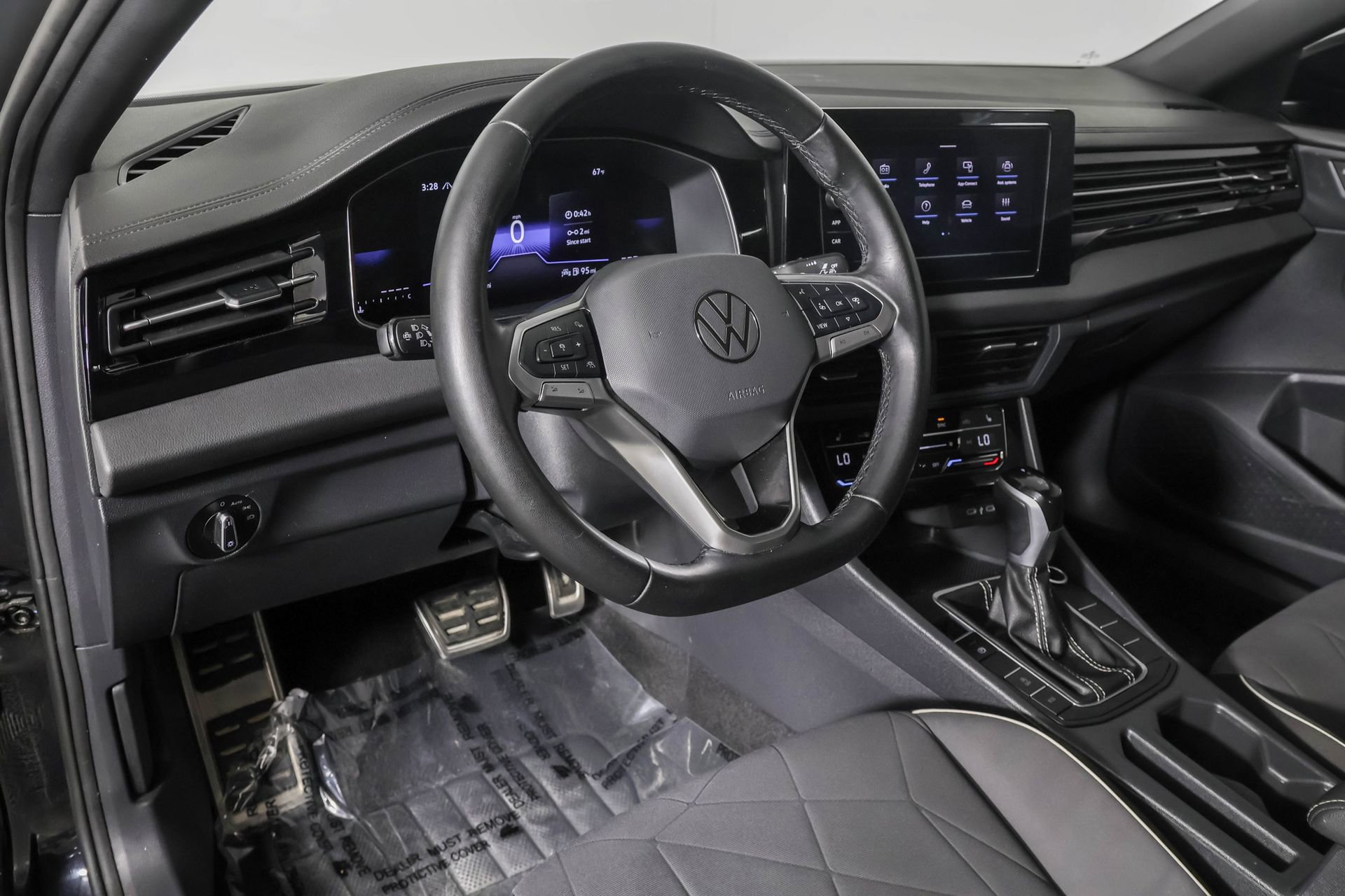 Used 2025 Volkswagen Jetta Sport FWD image 4